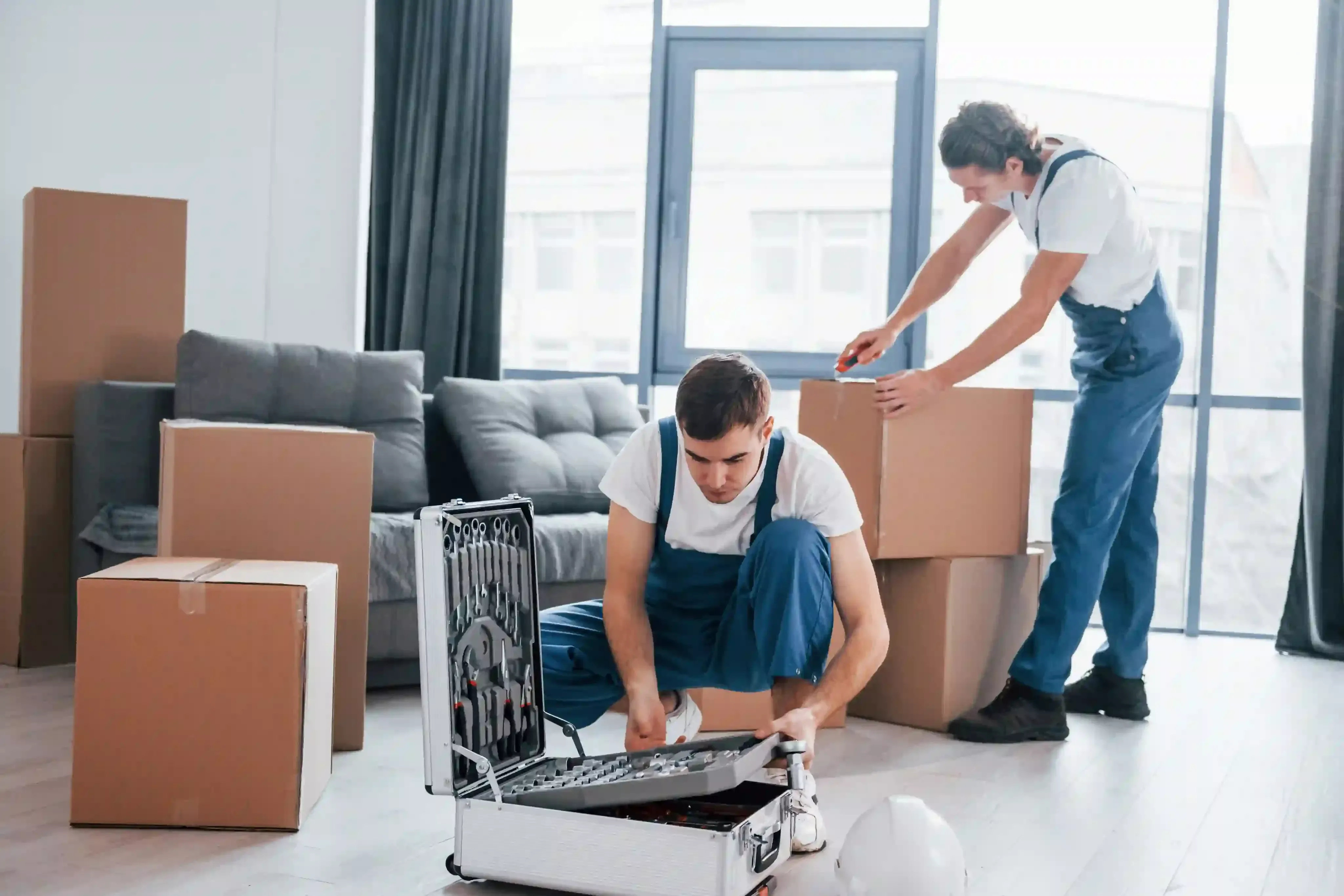 Moving Services - Professional Electrician Service